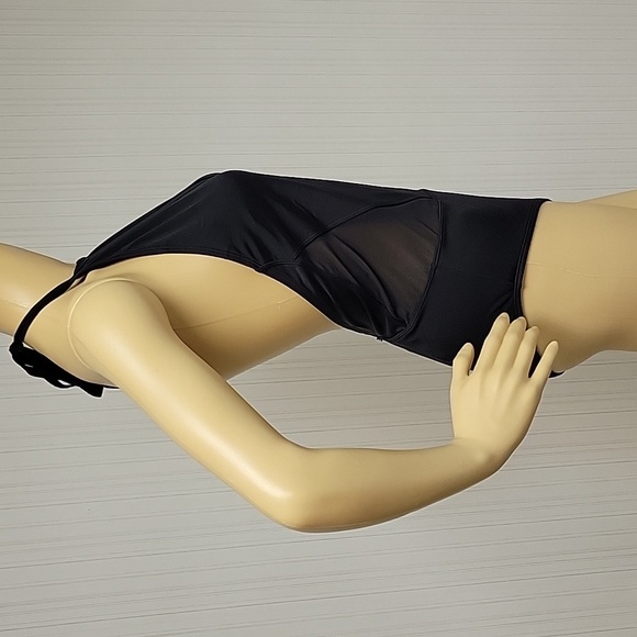 Ted Baker sz 4 black halter top with mesh plunge front - Picture 3 of 7